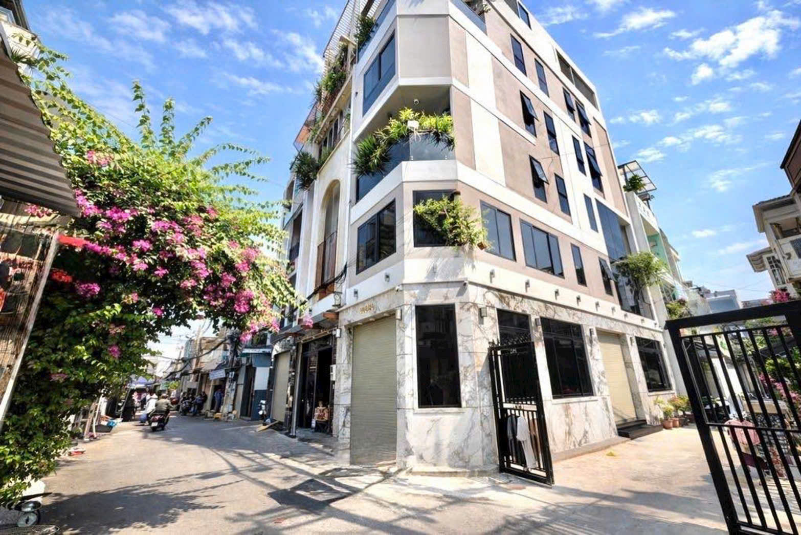 NHÀ LÔ GÓC – 2 MẶT HẺM – ĐƯỜNG QUANG TRUNG, PHƯỜNG 8, GÒ VẤP