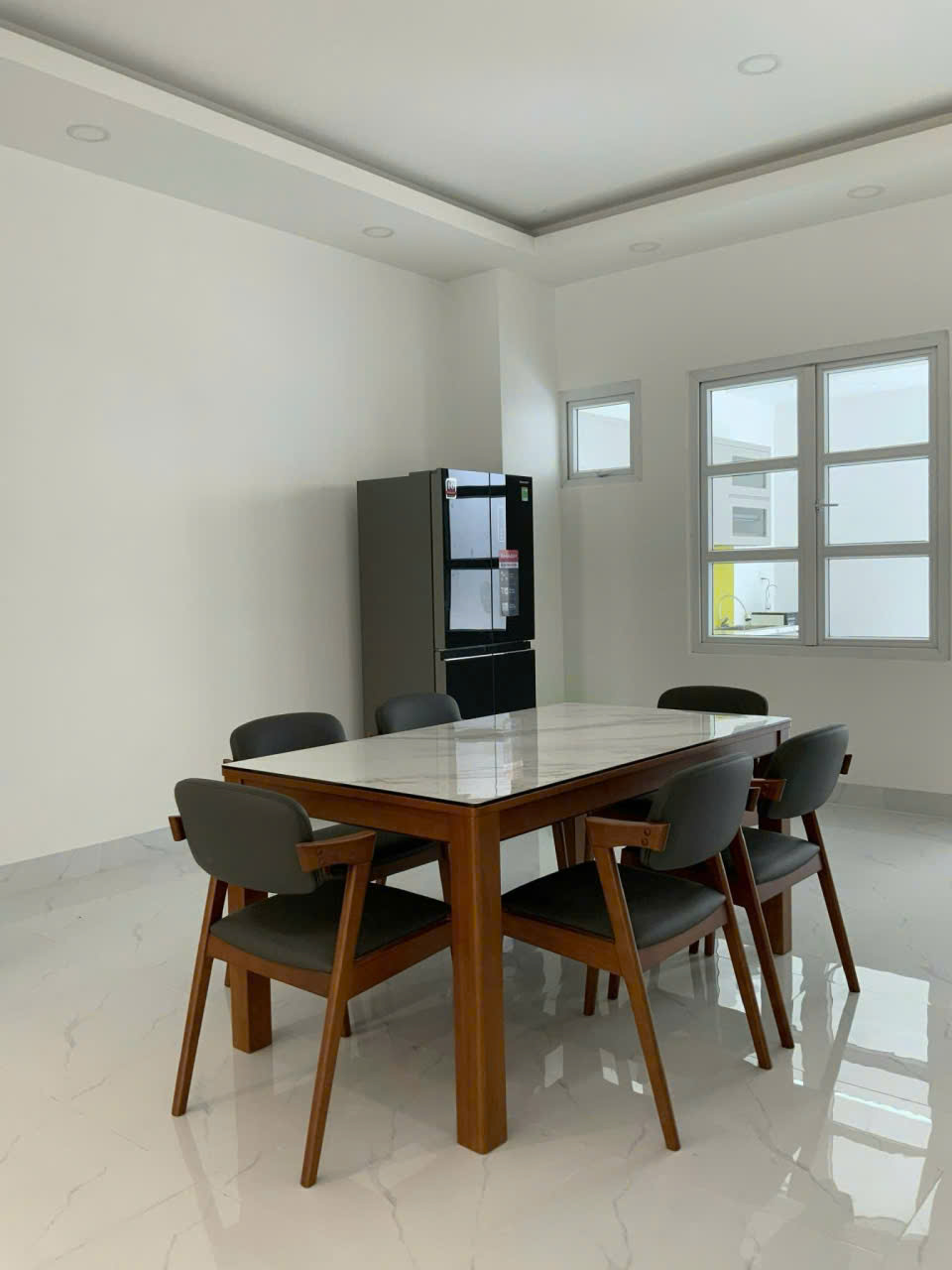 Cho thuê nhà phố shophouse 2 tầng tại Thăng Long Home Hiệp Phước