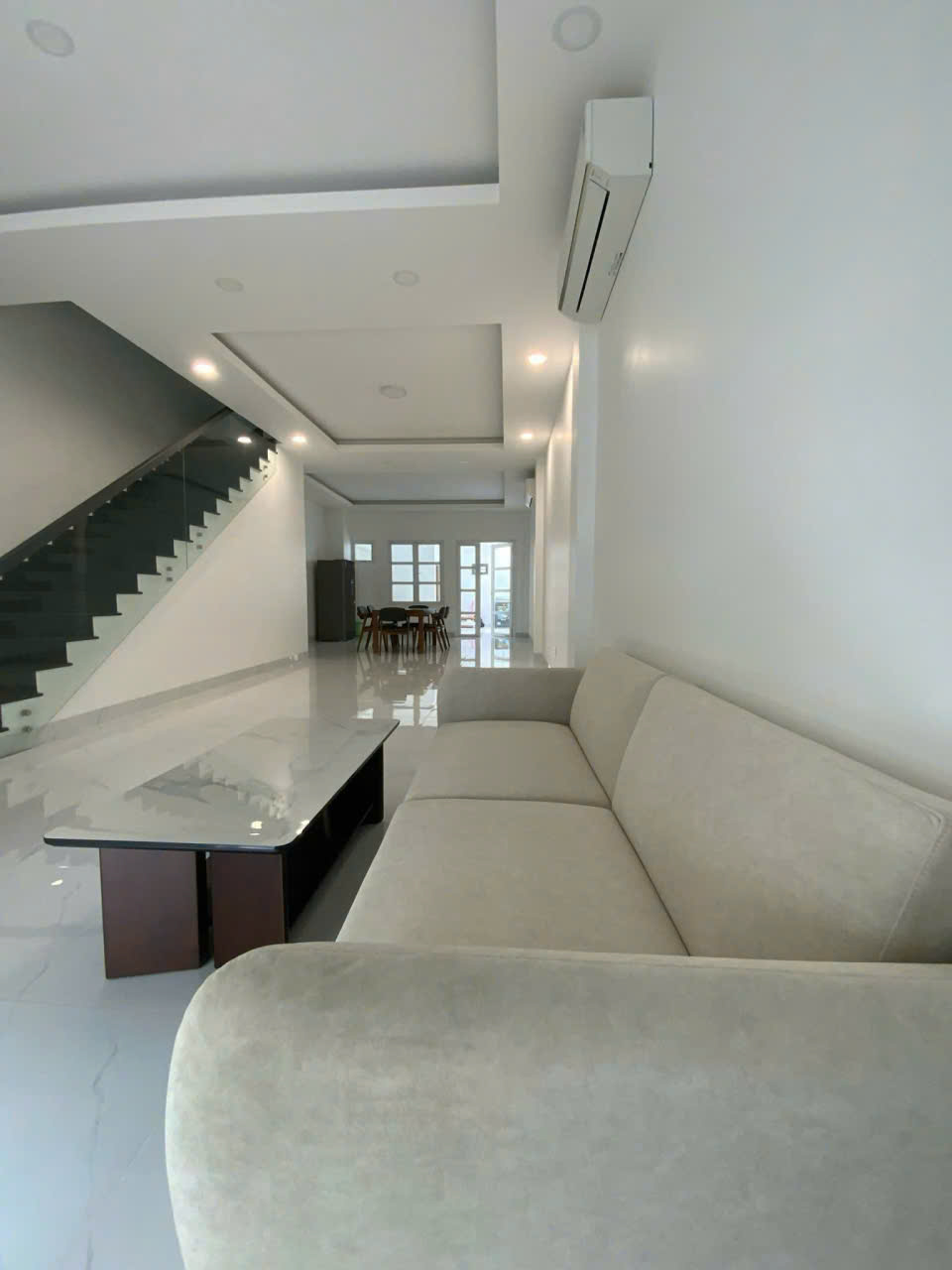 Cho thuê nhà phố shophouse 2 tầng tại Thăng Long Home Hiệp Phước