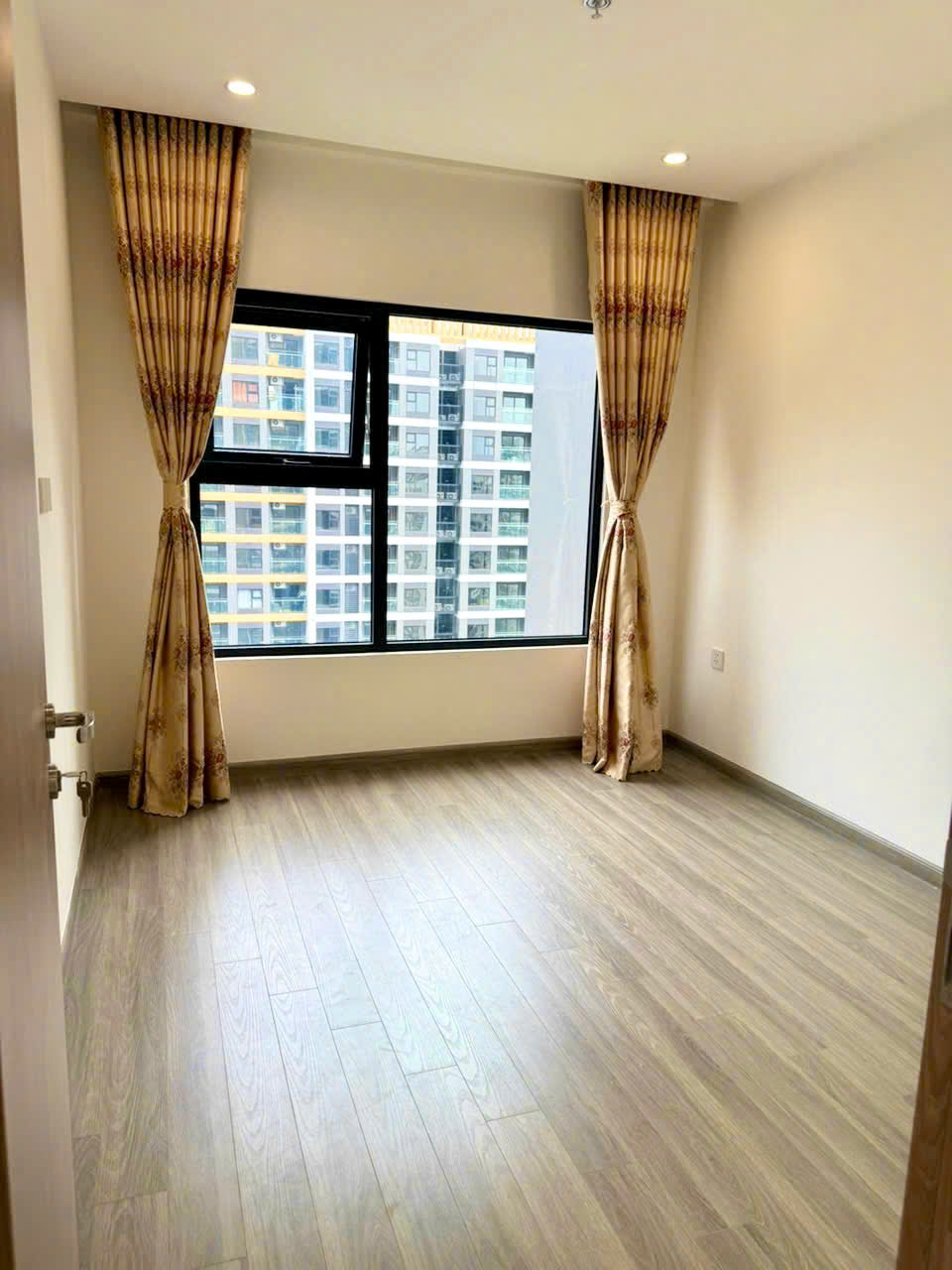 Chính chủ cần bán căn hộ Glory Heights – Vinhomes Grand Park (block GH3)