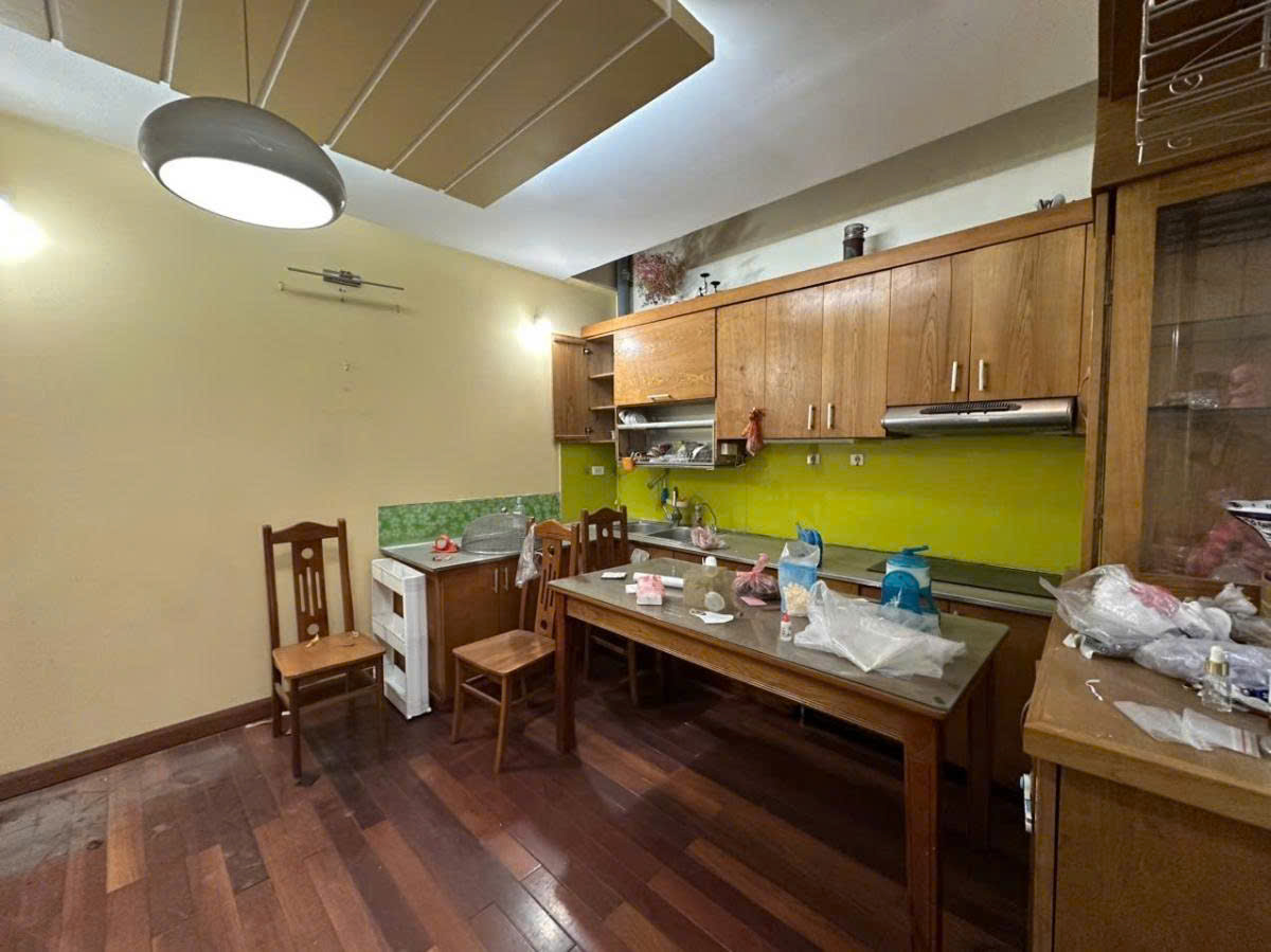 BÁN NHÀ BỒ ĐỀ – 5 TẦNG – GARA – THÔNG HỒNG TIẾN – Ô TÔ 7 CHỖ