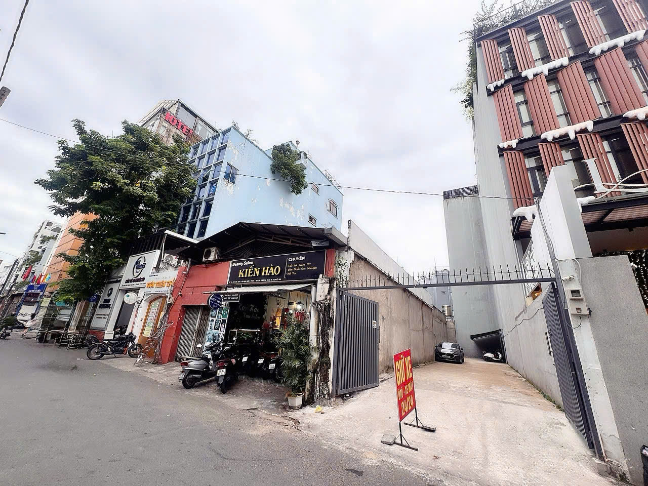 BÁN QUỸ ĐẤT KHAN HIẾM MẶT TIỀN KD Đ.ĐINH CÔNG TRÁNG, QUÂN 1 – DT SIÊU LỚN 148M2 NGANG 5,4M*30M FULL THỔ CƯ- 0938676685 GIANG GIANG