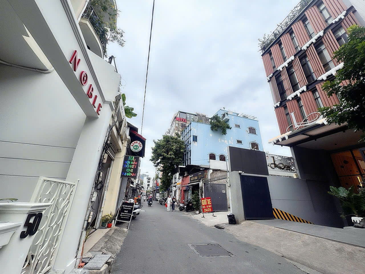 BÁN QUỸ ĐẤT KHAN HIẾM MẶT TIỀN KD Đ.ĐINH CÔNG TRÁNG, QUÂN 1 – DT SIÊU LỚN 148M2 NGANG 5,4M*30M FULL THỔ CƯ- 0938676685 GIANG GIANG