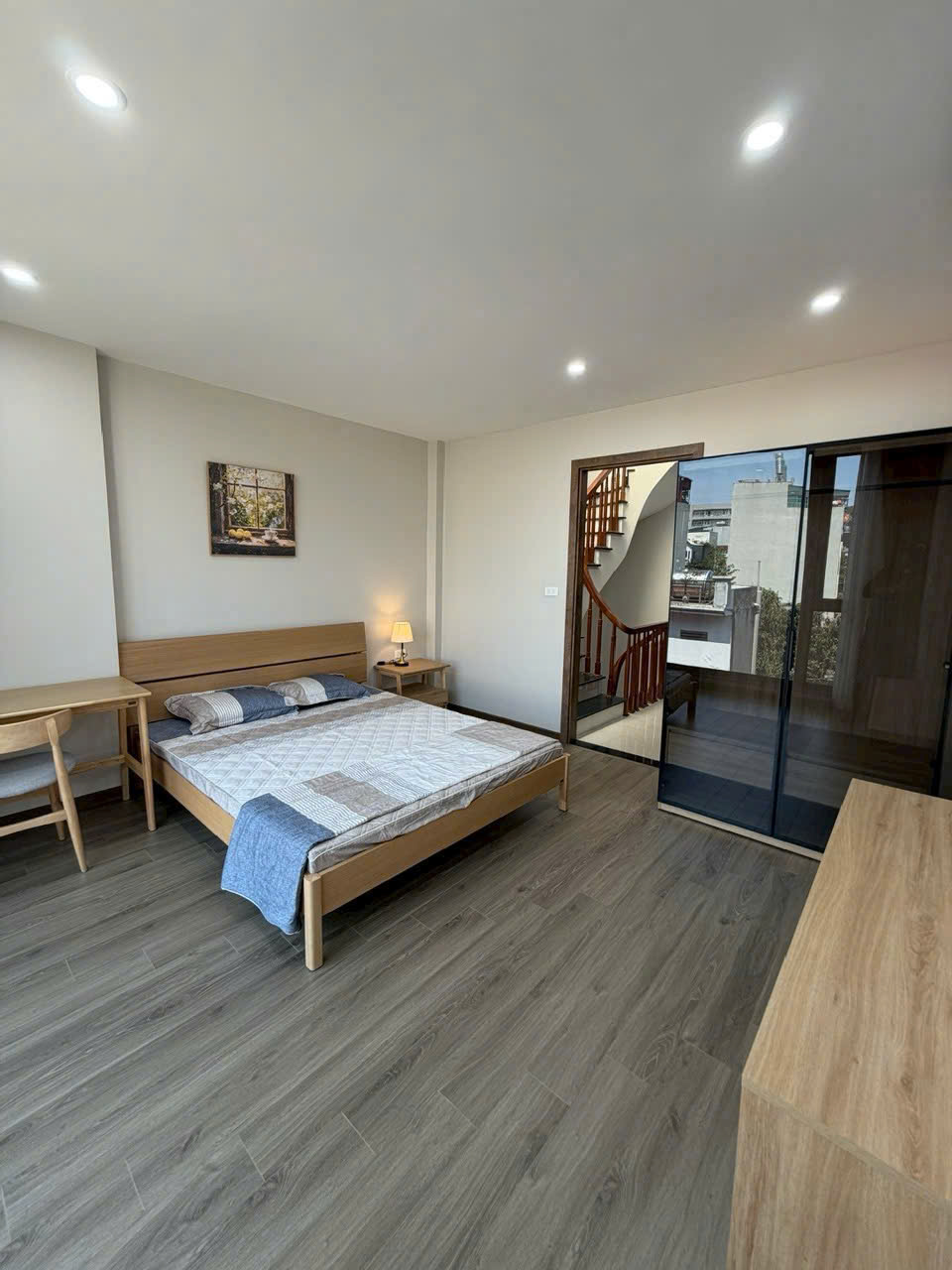 BÁN NHÀ DÂN XÂY RẤT CHẮC CHẮN VÀ HIỆN ĐẠI TẠI PHỐ LỆ MẬT, PHƯỜNG VIỆT HƯNG, LONG BIÊN