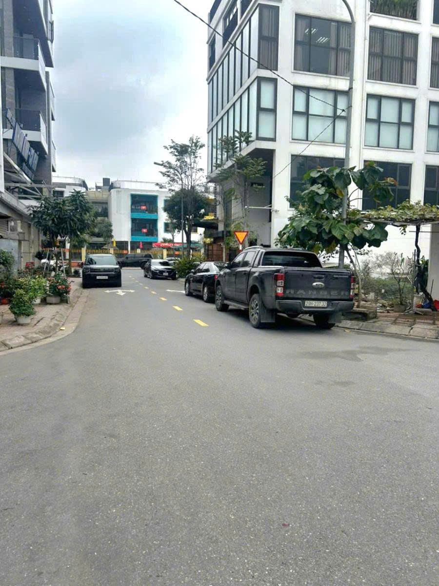 BÁN ĐẤT PHÂN LÔ KHU TĐC NGỌC THỤY – GARA – ÔTÔ TRÁNH GIÁ TỐT