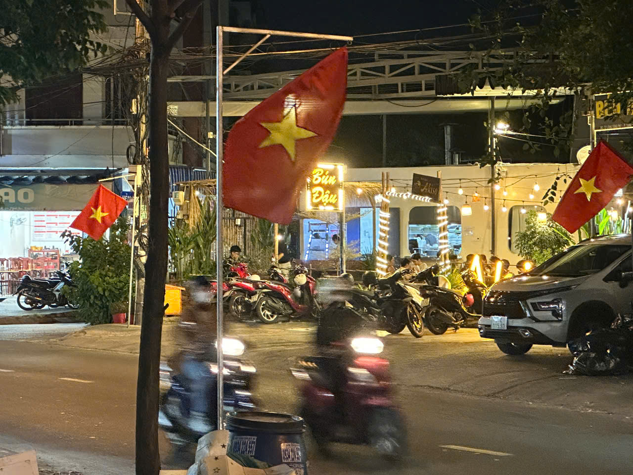 Cho thuê nhà mặt tiền vị trí đẹp, cực kỳ thuận tiện kinh doanh hoặc làm văn phòng công ty tại trung tâm khu vực Thủ Đức