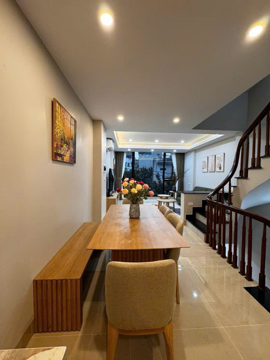 BIỆT THỰ SÂN VƯỜN MINI – TRUNG TÂM VIỆT HƯNG – LONG BIÊN