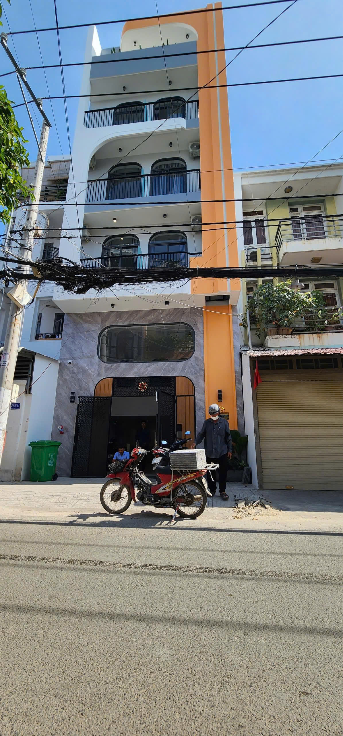 CỰC PHẨM ĐẦU TƯ – TÒA CHDV 6 TẦNG NGAY EMART GÒ VẤP