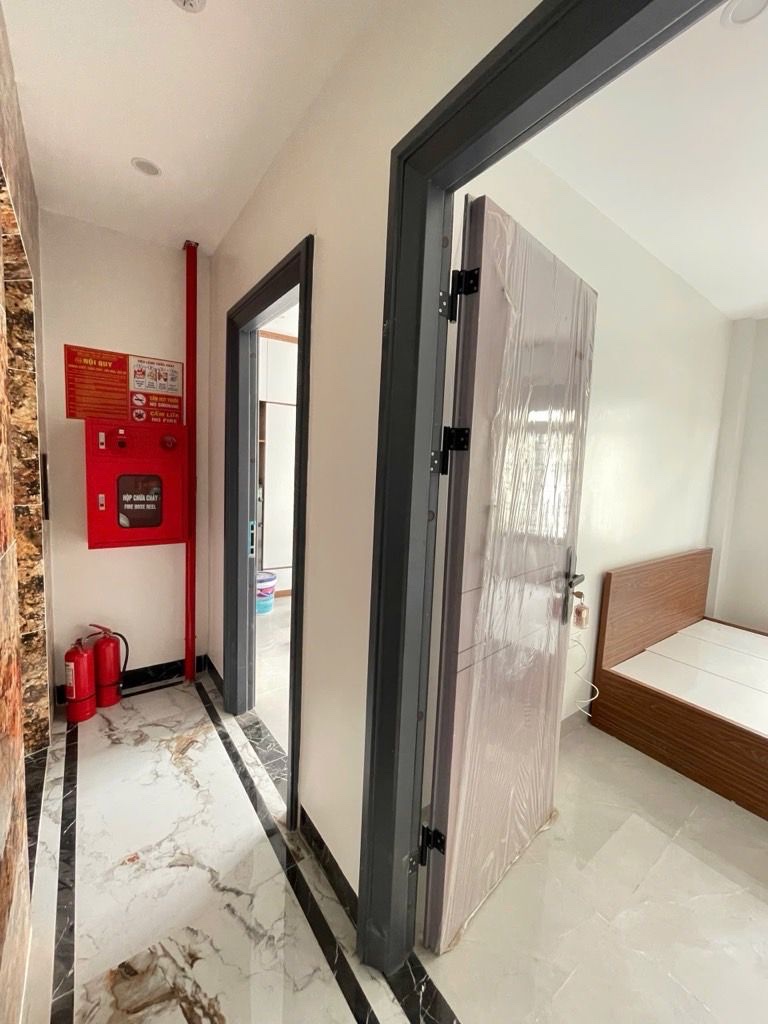 bán tòa CCMN ngọc khánh 47m x8 tầng 12 phòng 16,2 tỷ dòng tiền 70 tr/tháng