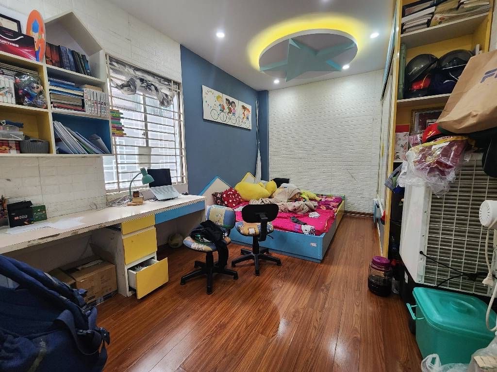 bán chung cư bộ quốc phòng hoàng quốc việt 140m 3 ngủ 2 wc giá 10,5 tỷ