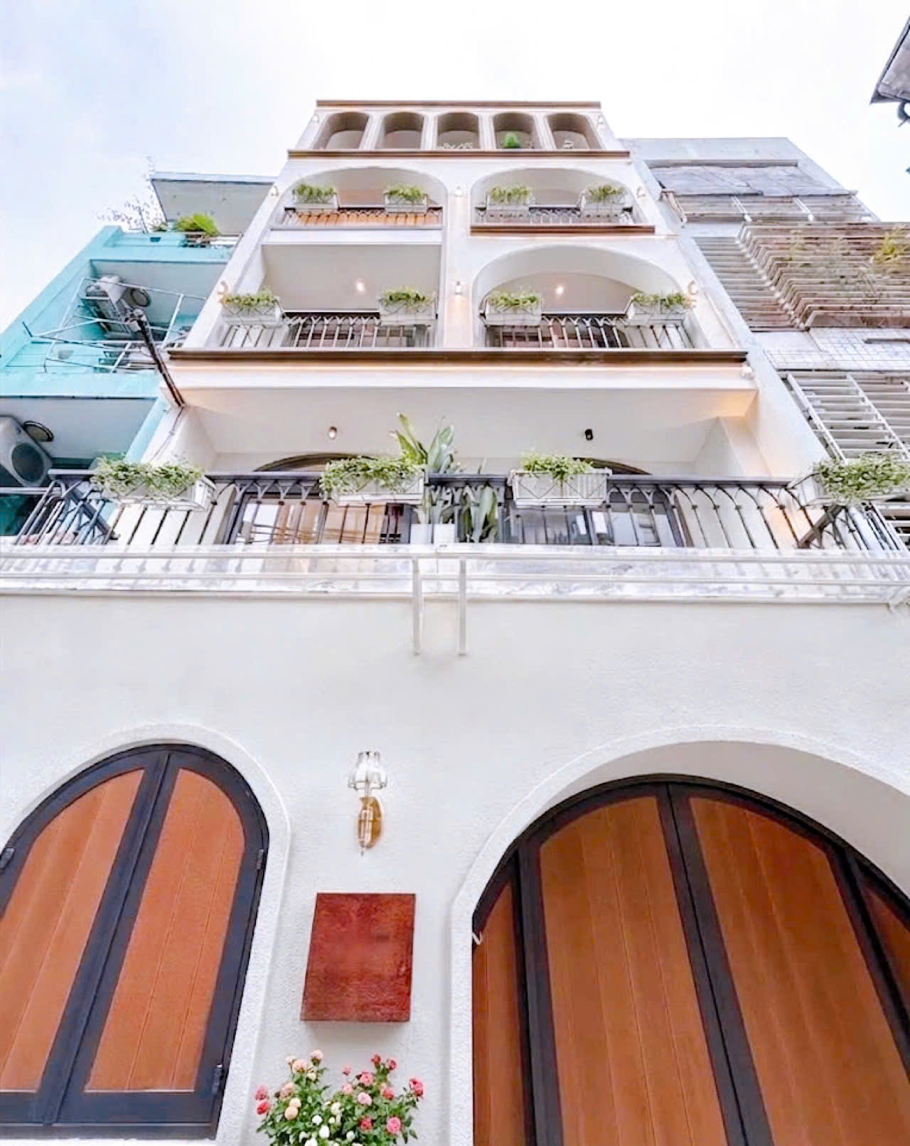 Căn hộ dịch vụ hẻm Ô tô Cách Mạng Tháng Tám – QUẬN 10 – 6 x 8m (47 m2) – 19.9 tỷ