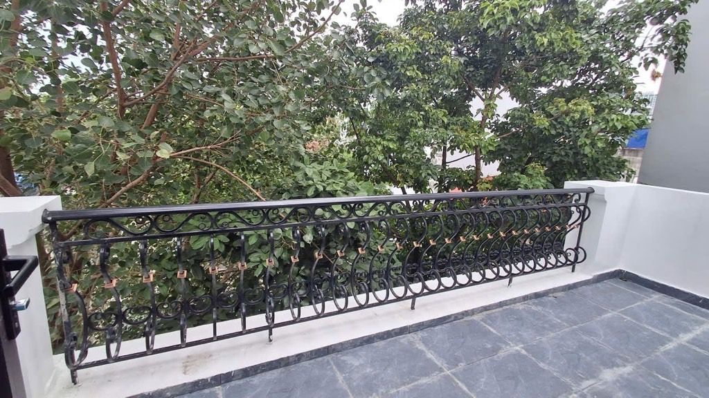 phan kê bính 40m x5 tầng 17,8 tỷ nhà mới,cách phố chỉ 15m,ô tô đỗ cổng