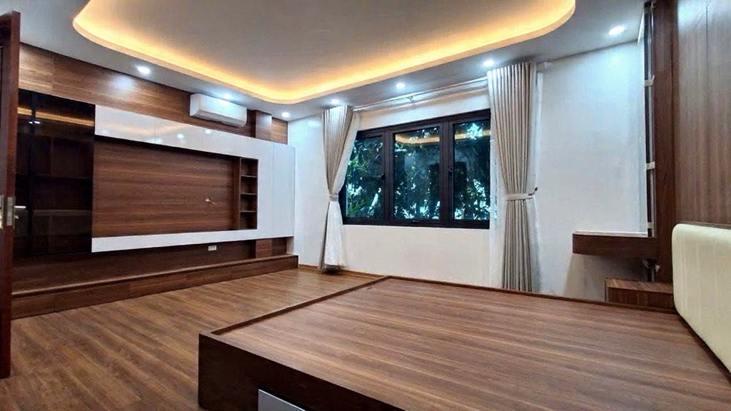 phan kê bính 40m x5 tầng 17,8 tỷ nhà mới,cách phố chỉ 15m,ô tô đỗ cổng