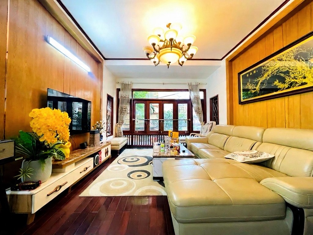 lạc long quân 50m x6 tầng 18,9 tỷ ô tô qua nhà,ngõ thông,full nội thất,5p ra hồ tây