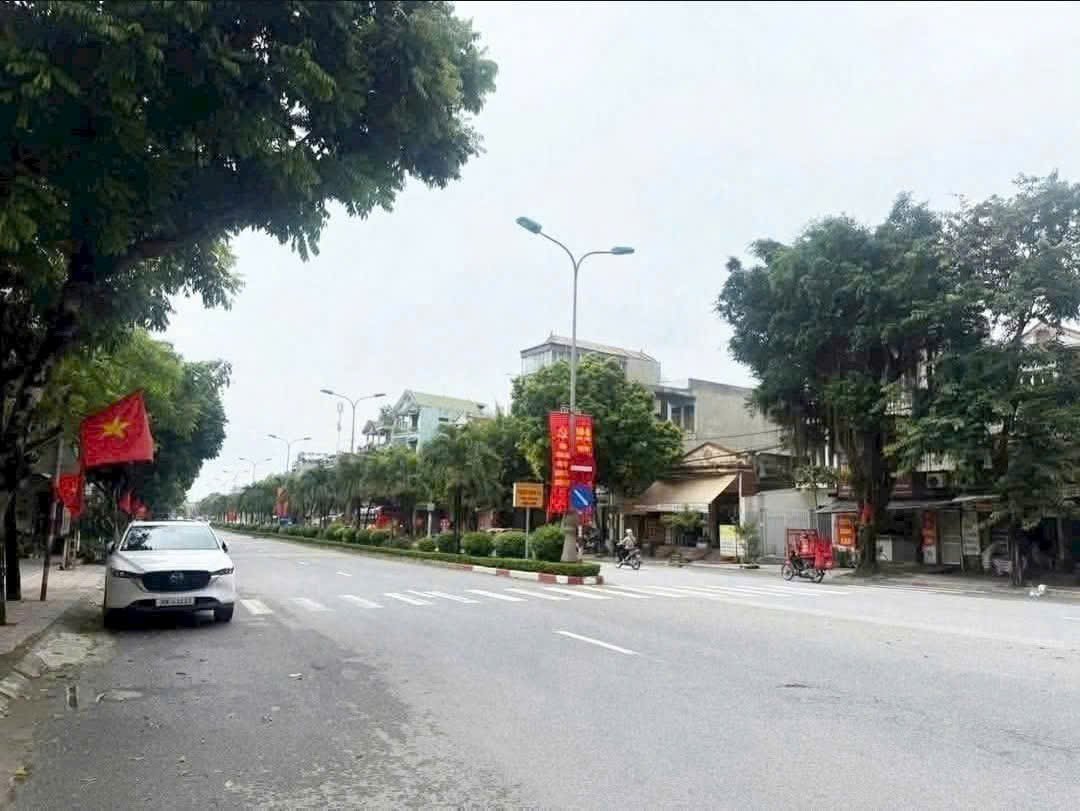 Chính chủ bán lô đất sát trường Cao Đẳng đầu tư là thắng.