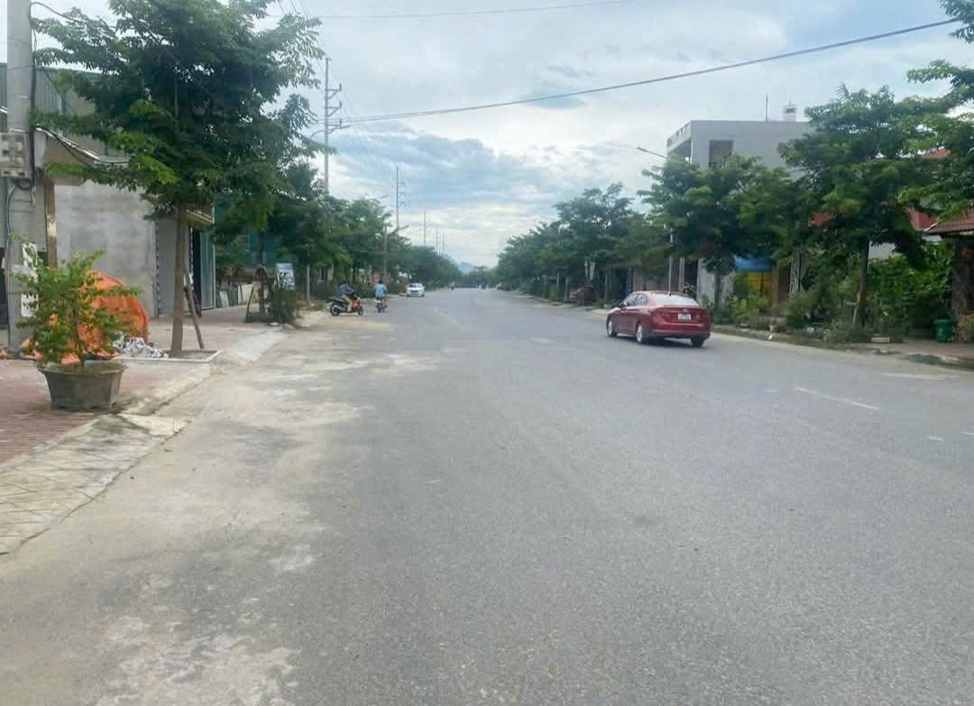 Cắt lỗ lô đất đẹp gần nhà máy in tiền Hòa Lạc – pháp lý chuẩn