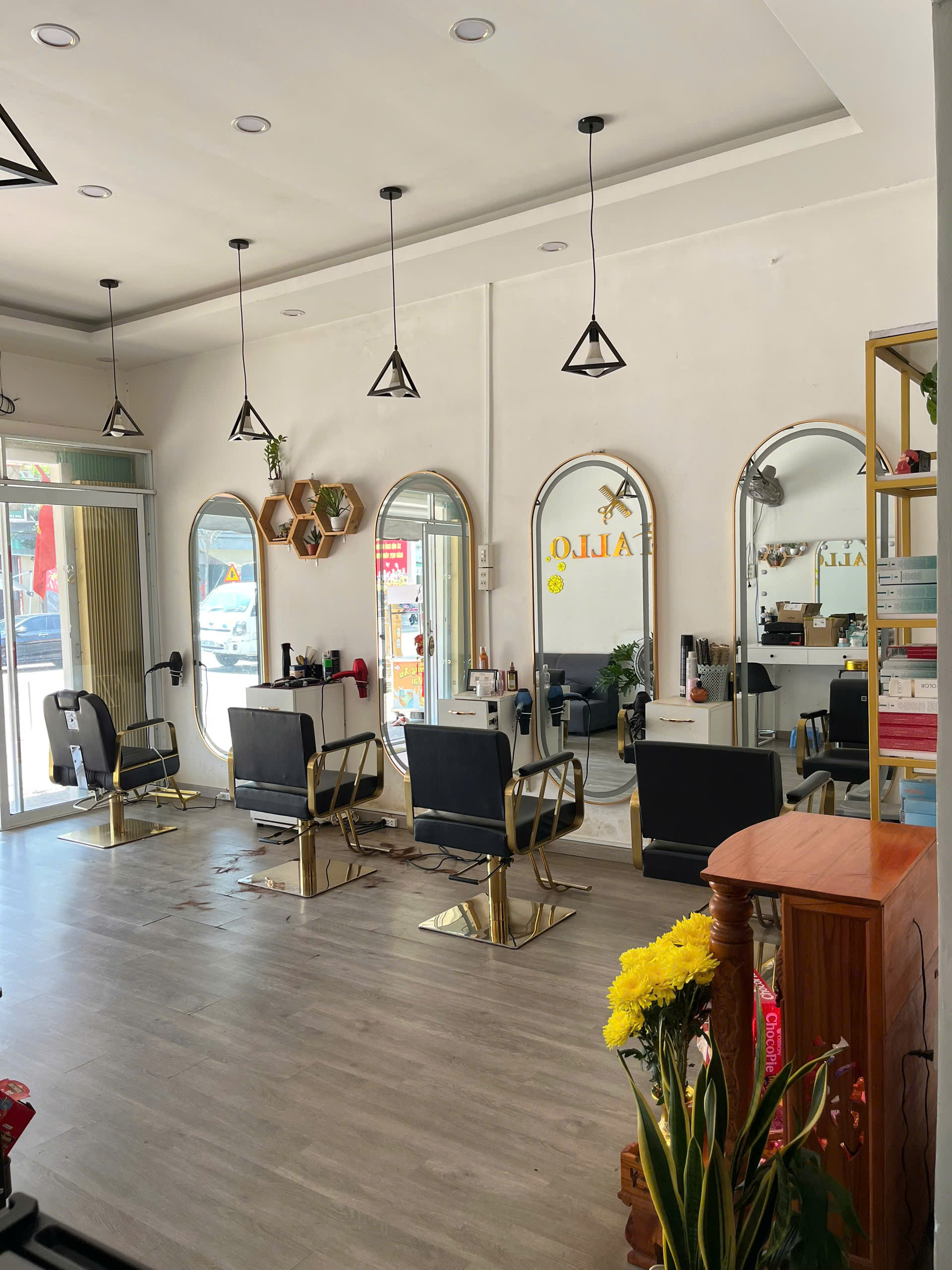 CHO THUÊ HOẶC SANG TIỆM TÓC CÓ PHÒNG Ở LẠI TẠI LÂM ĐỒNG