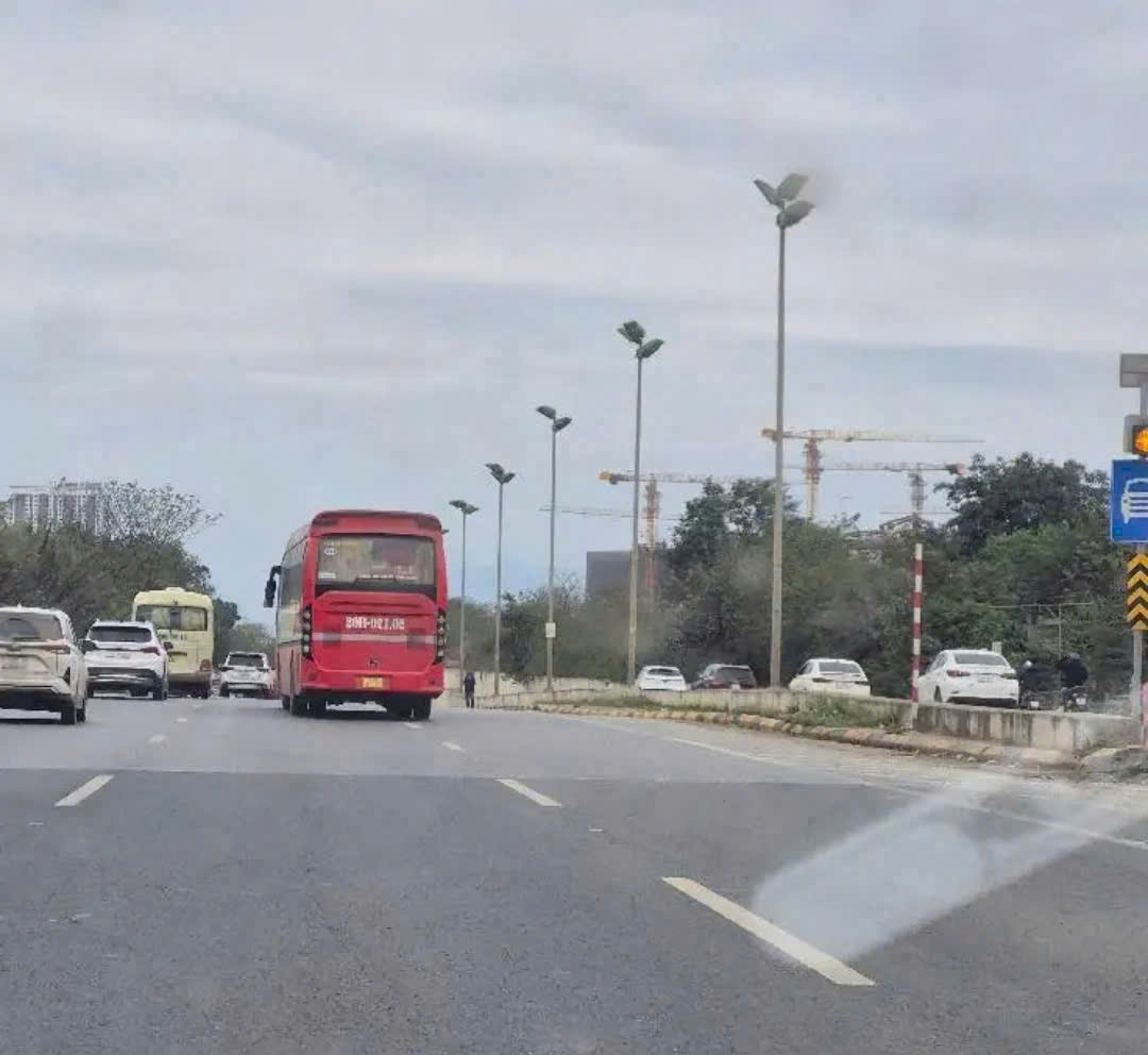 ĐẤT VÀNG NGÃ TƯ VAI RÉO – SÁT MẶT ĐƯỜNG QUỐC LỘ 21 – ĐƯỜNG THÔNG – GIÁ RẺ