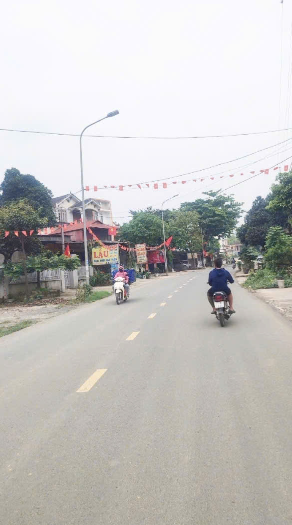 Chính chủ gửi bán đất nền Phú Cát sát Quốc lộ 21, Sổ hồng Hà Nội.