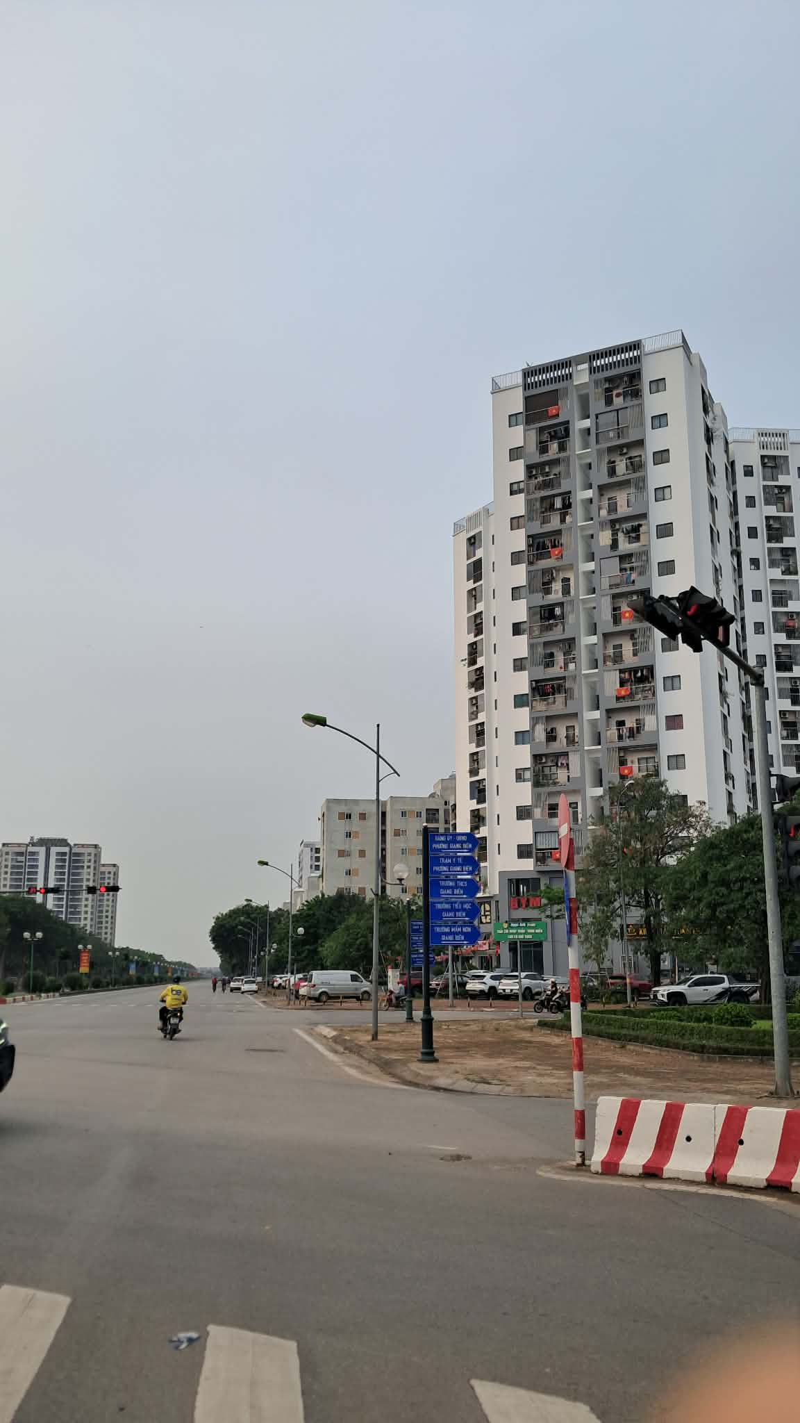 BÁN ĐẤT KHU ĐÔ THỊ VIỆT HƯNG 52M2- MẶT ĐƯỜNG 25M THOÁNG 1x TỶ.[0372311369]