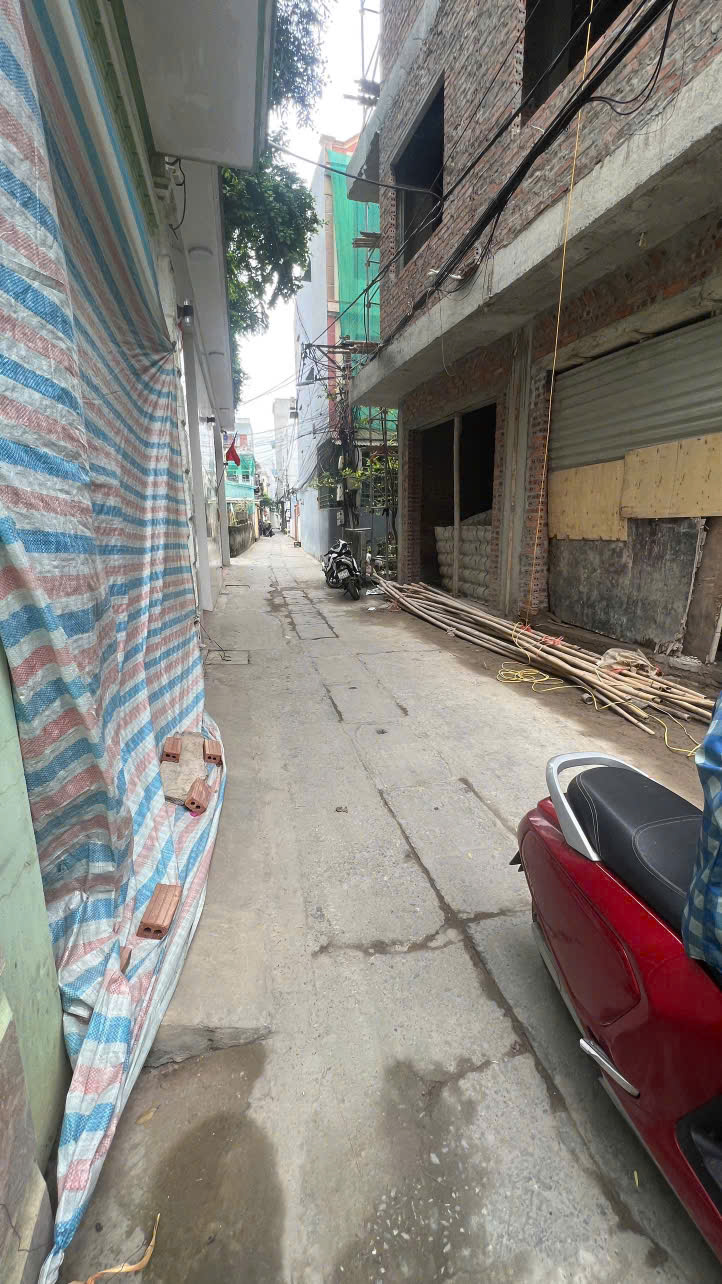 chính chủ bán nhà 4 tầng mặt ngõ thông Trần Lãm, gần khối bv lớn nhất tỉnh hưng yên