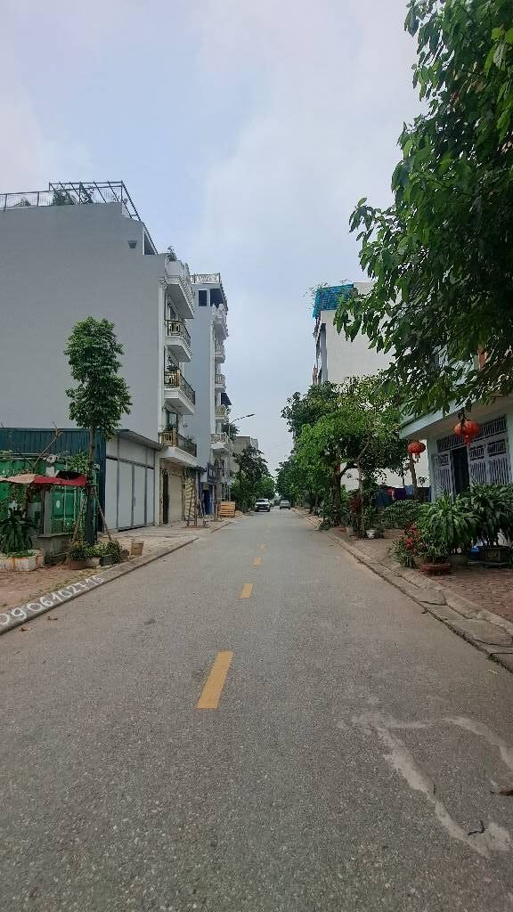 BÁN ĐẤT TĐC THẠCH BÀN 90M2- MT 5.3M- LÔ GÓC- Ô TÔ TRÁNH- HƠN 20 TỶ.