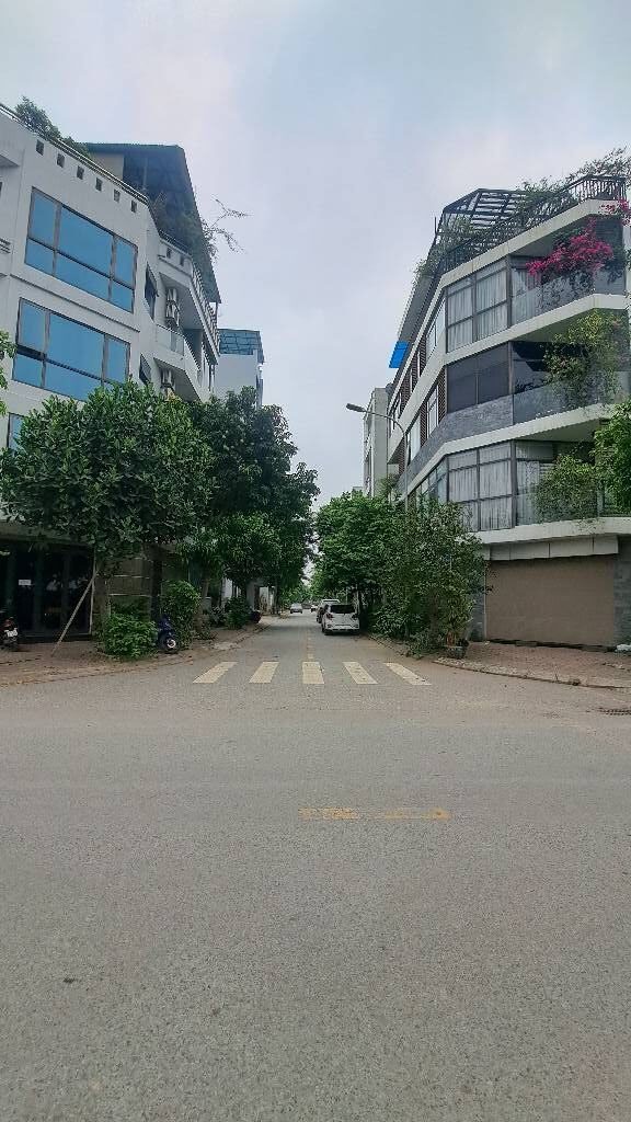 BÁN ĐẤT TĐC THẠCH BÀN 90M2- MT 5.3M- LÔ GÓC- Ô TÔ TRÁNH- HƠN 20 TỶ.