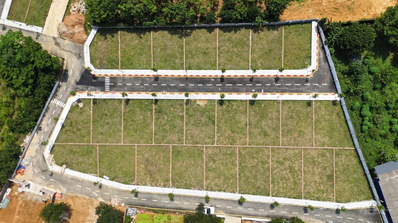 Giá chỉ 3.8 tỷ, đất đô thị Hòa Lạc, gần QL21 và đường Hồ Chí Minh, diện tích 100m², mặt tiền 6m