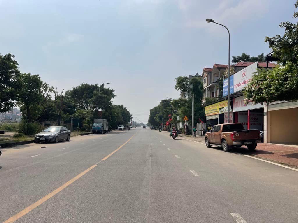 ĐẤT FULL THỔ CƯ – Ô TÔ VÀO TẬN ĐẤT – VIEW SÂN TDTT. 80m² sổ đỏ – mặt tiền  6m vuông đẹp. Đường thông – ô tô đỗ cửa