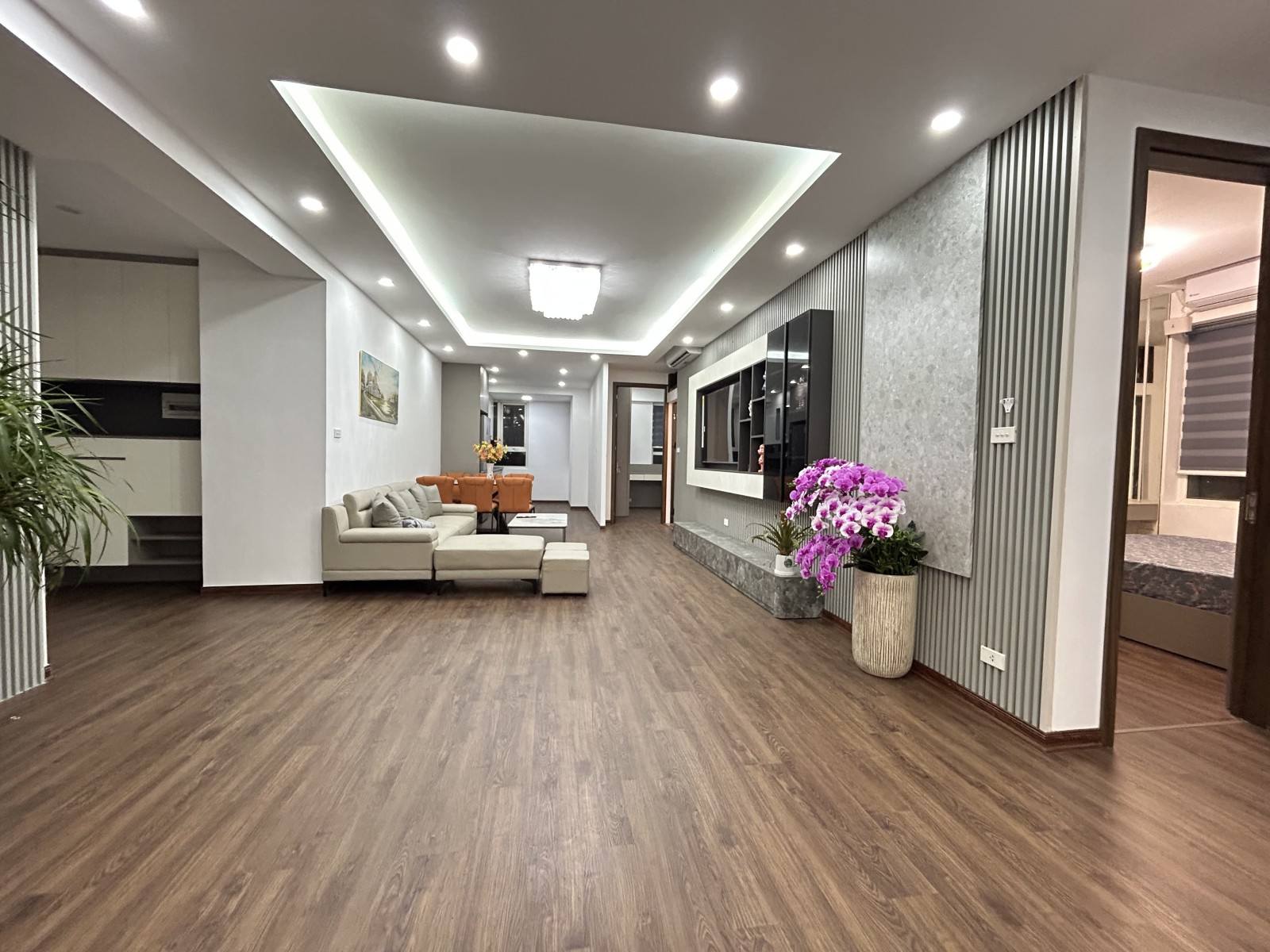 GIÁ SỐC
🔥 BÁN CĂN HỘ CAO CẤP GOLD LAND – 128m² – 4PN – GIÁ TỐT NHẤT THỊ TRƯỜNG 🔥🏡 Vị trí vàng: Big Tower Gold Land – 18 Phạm Hùng, trung tâm kết nối cực thuận tiện