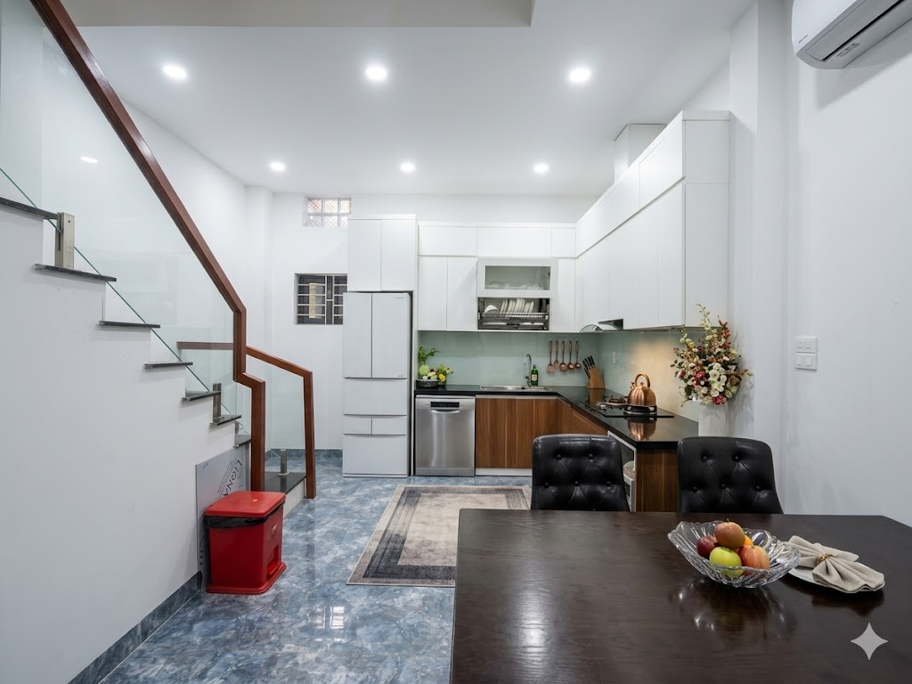 NHÀ AN DƯƠNG VƯƠNG-SỔ VUÔNG VẮN-OTO VÀO NHÀ-NGÕ RỘNG 5M THÔNG TỨ TUNG-NỘI THẤT SANG ĐẸP-Ở SƯỚNG- NHỈNH 11 TỶ