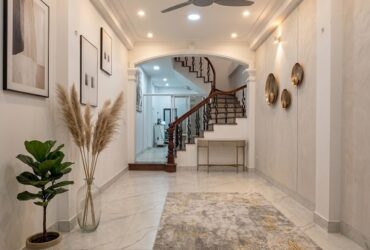 BÁN NHÀ TÂY HỒ – 60m2 x 5 TẦNG – Ô TÔ ĐỖ CỬA – LÔ GÓC – 2 PHÚT RA HỒ – Ở SƯỚNG – GIÁ CHỈ: 15.9 TỶ