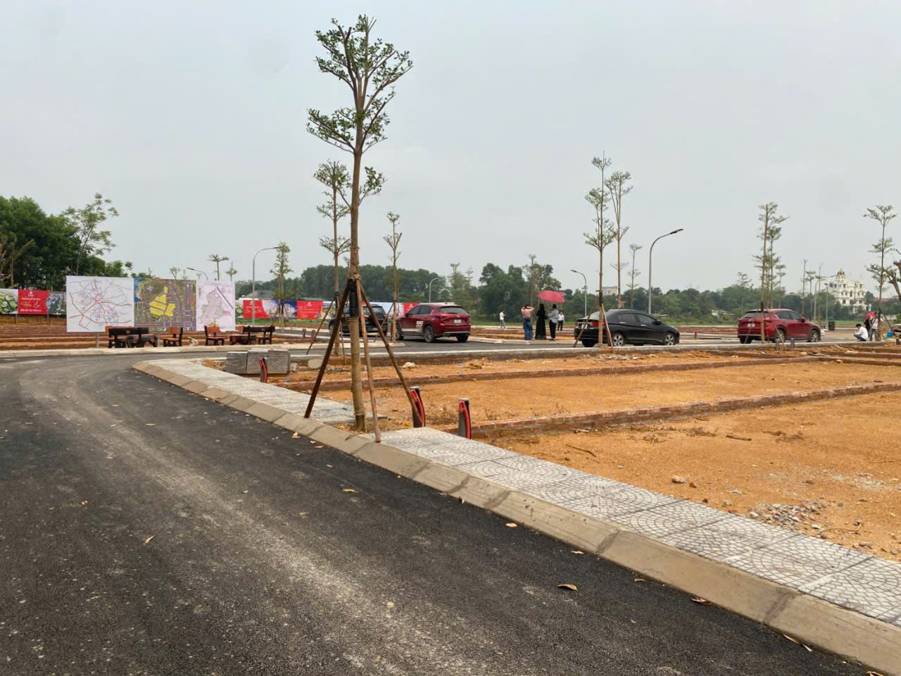 ĐẤT NỀN HIẾM 2 MẶT ĐƯỜNG SÁT QUỐC LỘ HỒ TÂY- BA VÌ-   NGAY SÁT TUYẾN  METRO . GIÁ CỰC RẺ CHƯA ĐẾN 4 TỶ SỞ HỮU 105M2 FULL THỔ CƯ- XÂY CC MINI KINH DOANH