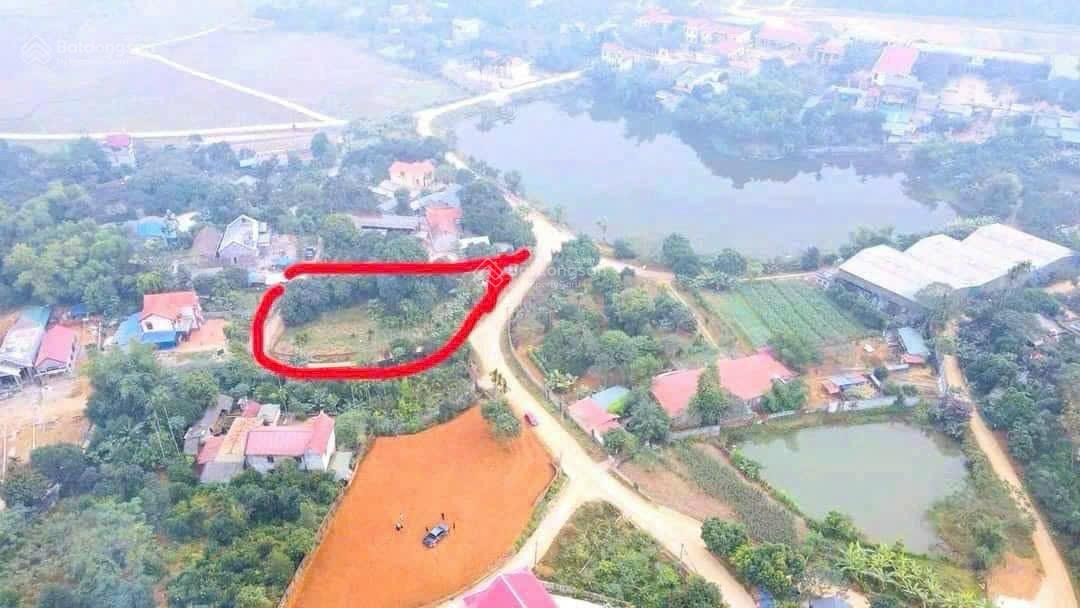 Bán đất cạnh hồ, uỷ ban nay là xã Phú Cát 150m2 thổ cư 100% giá quanh 4 tỷ