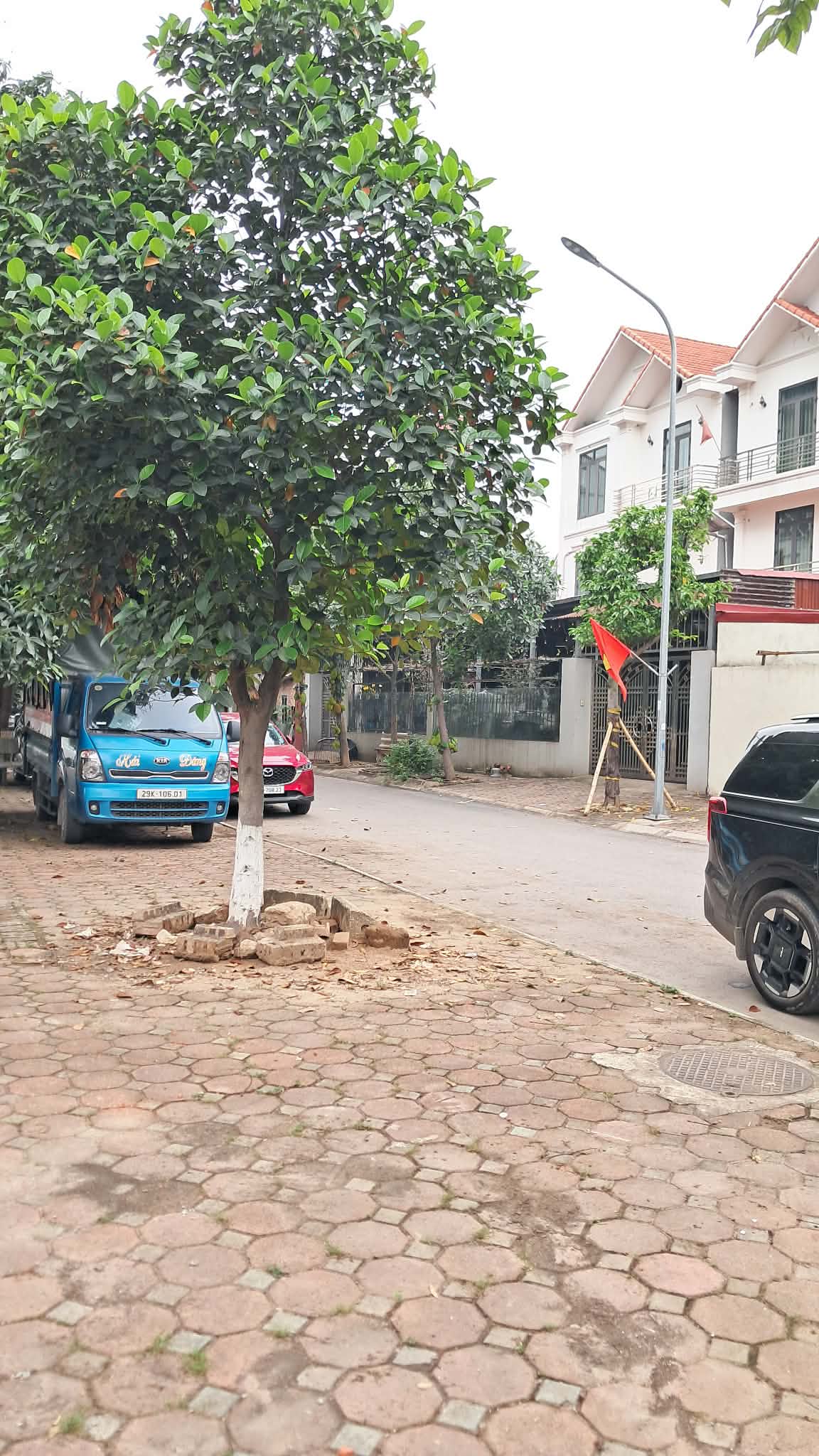 BÁN NHÀ LONG BIÊN 60M2- MẶT HỒ- Ô TÔ TRÁNH ĐỖ- HÀNG XÓM VINHOMES- HƠN 12 TỶ [0372311369]