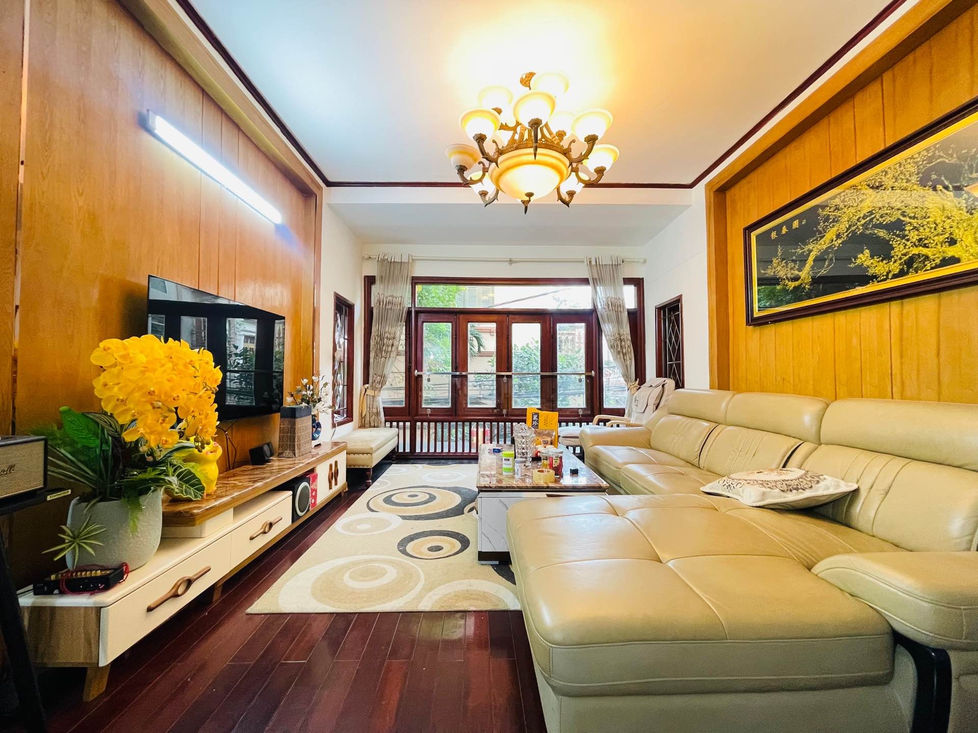 Nhà sát võng thị ngõ thông – gần hồ – tiện ích bạt ngàn – ô tô 7 chỗ tránh – tặng nội thất – ở sướng