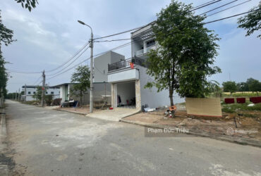 BÁN GẤP LÔ GÓC SIÊU PHẨM TẠI TÁI ĐỊNH CƯ VAI RÉO SÁT NGÃ TƯ HOÀ LẠC