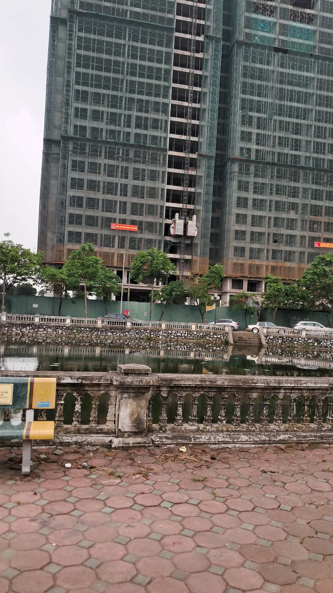 BÁN NHÀ LONG BIÊN 60M2- MẶT HỒ- Ô TÔ TRÁNH ĐỖ- HÀNG XÓM VINHOMES- HƠN 12 TỶ [0372311369]