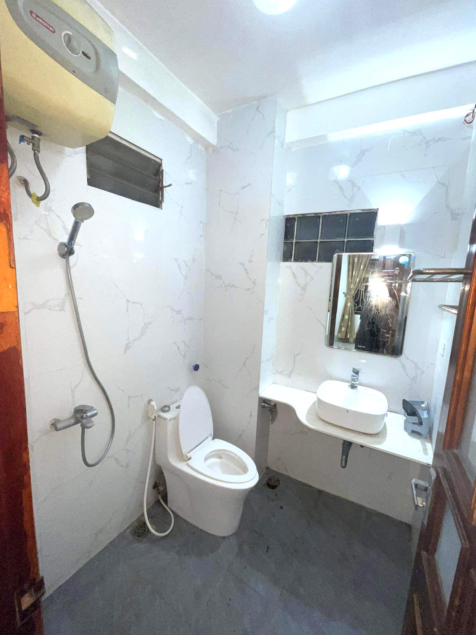 Mình cho thuê nhà đẹp, lô góc, 97m2_ 4,5T; Nguyễn Thị Định, Hoàng Ngân