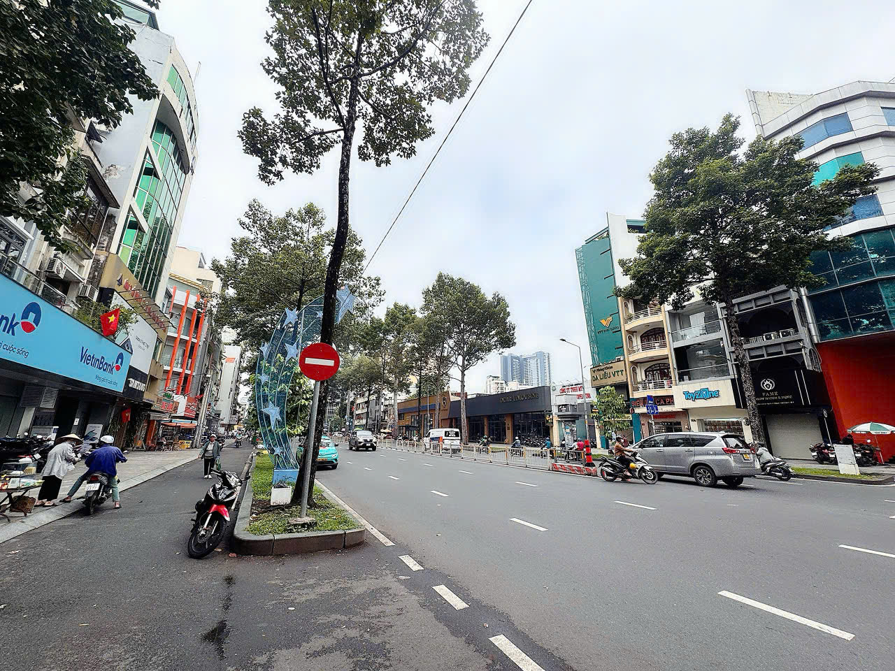 ĐỘC TÔN HIẾM BÁN – CĂN GÓC 2 MẶT TIỀN 40M Đ. TRẦN HƯNG ĐẠO, Q1 – NGAY PHỐ TÂY BÙI VIỆN – DÒNG TIỀN ĐỀU 88TR/TH*LH GIANG GIANG: 0938676685