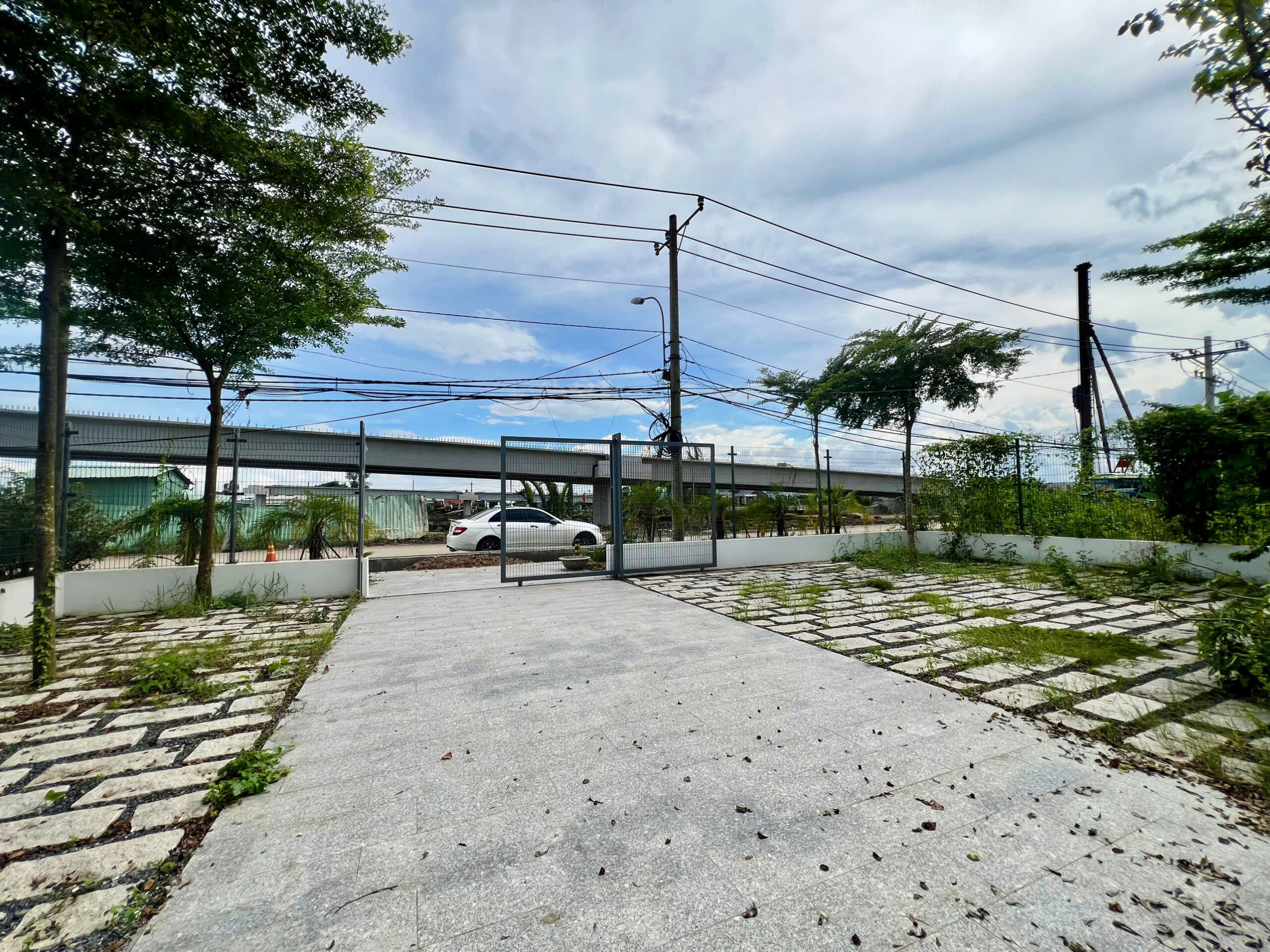 Nhà vườn mặt sông 900m² – không gian hiếm cho nghỉ dưỡng & kinh doanh F&B tại Đường Vườn Thơm