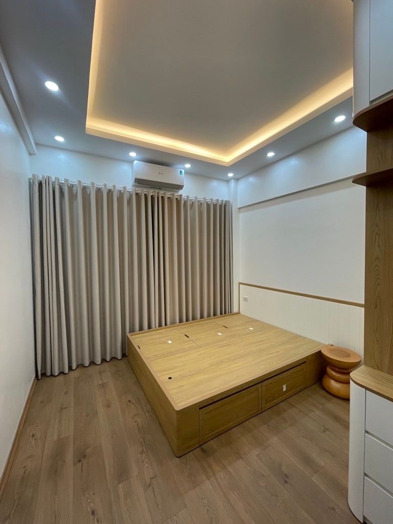 bán căn hộ trần quý kiên cầu giấy 62m 2 ngủ 2 wc giá 5,95 tỷ