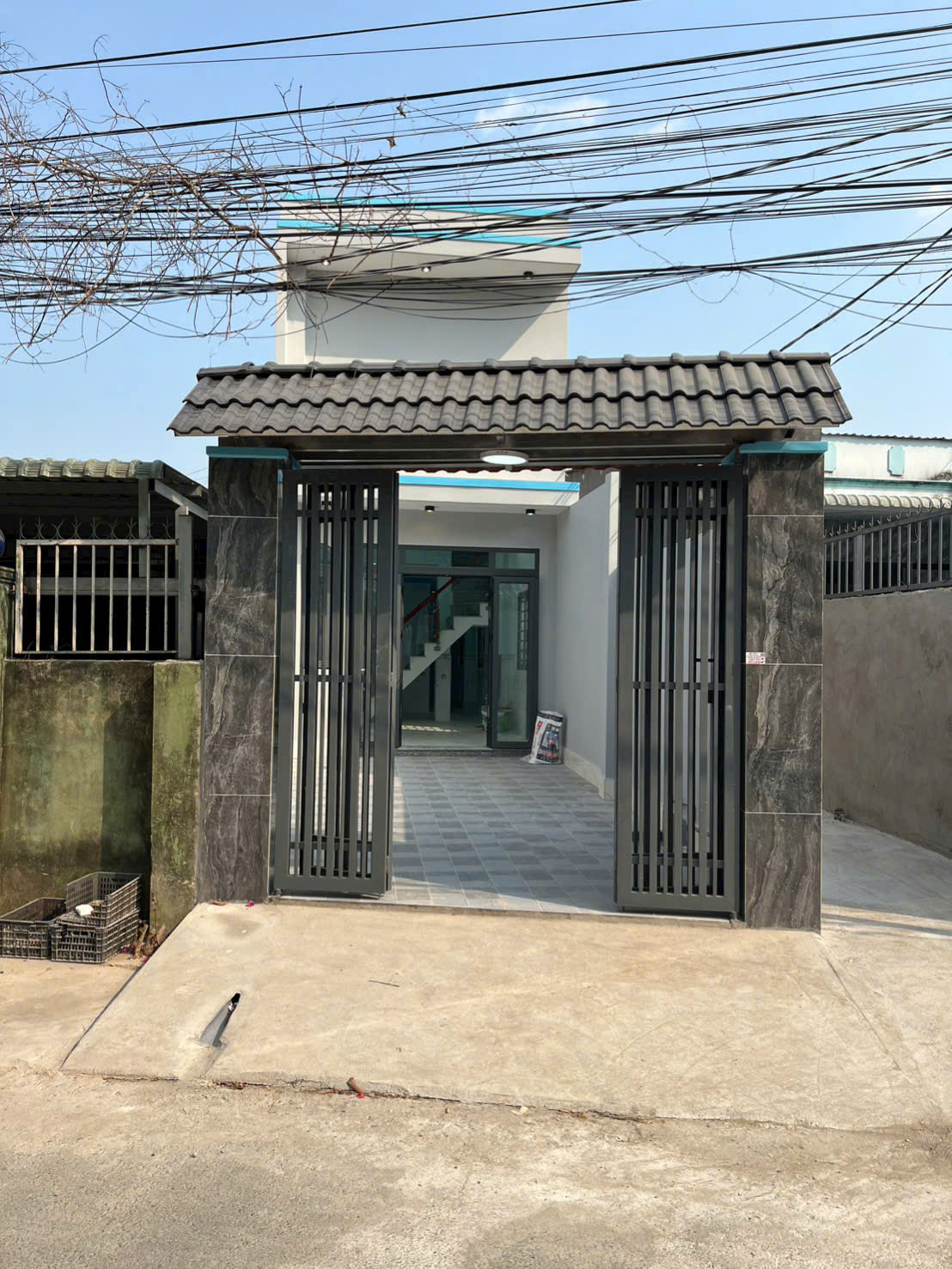 Bán nhà 1 Trệt 1 Lầu Lửng P.Biên Hòa,đường ô tô thông,gần vòng xoay Cầu Hang