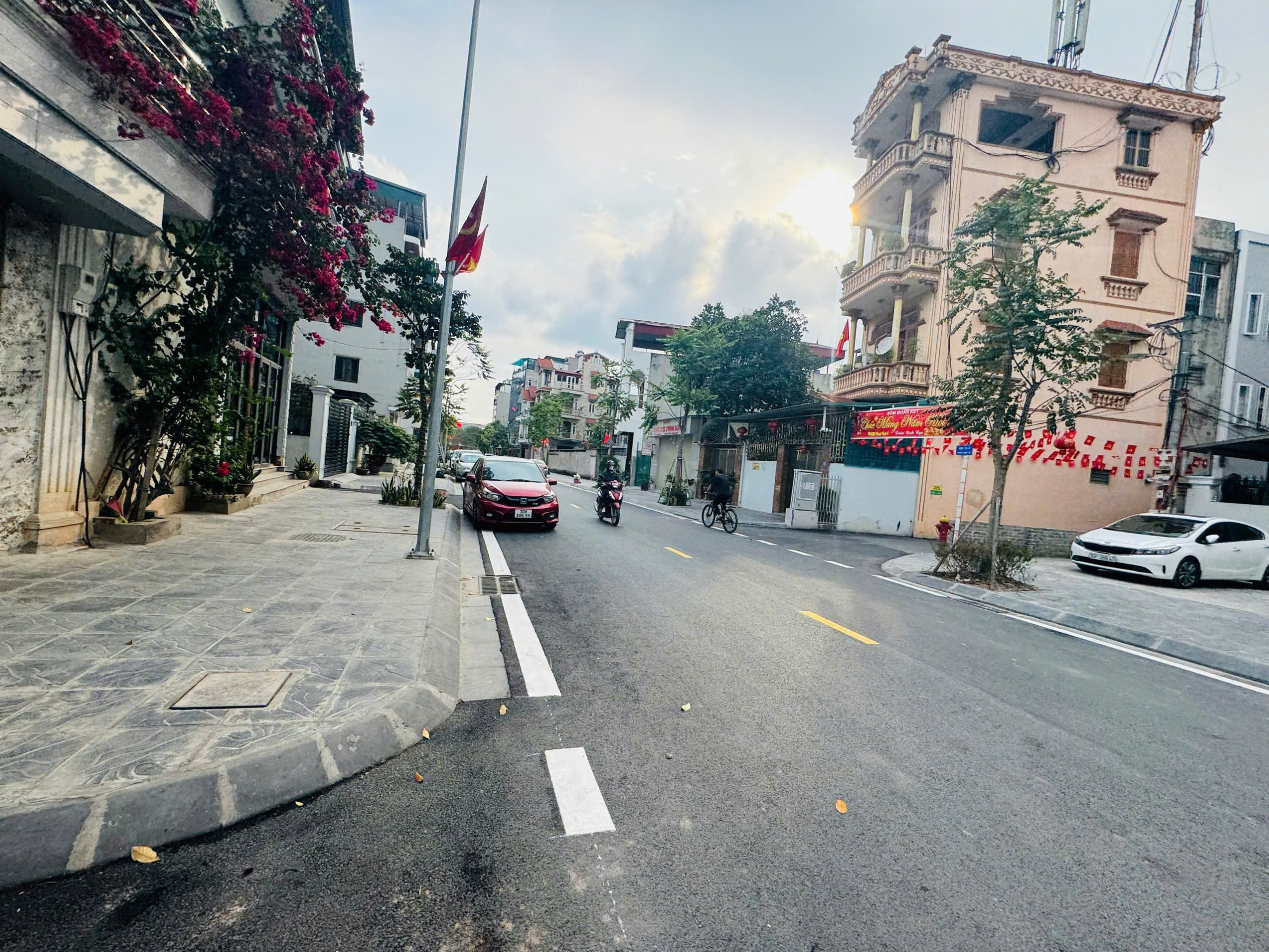 🔥 NHÀ THẠCH BÀN – Ô TÔ ĐỖ CỬA – 5 TẦNG MỚI – NHỈNH 7 TỶ 🔥