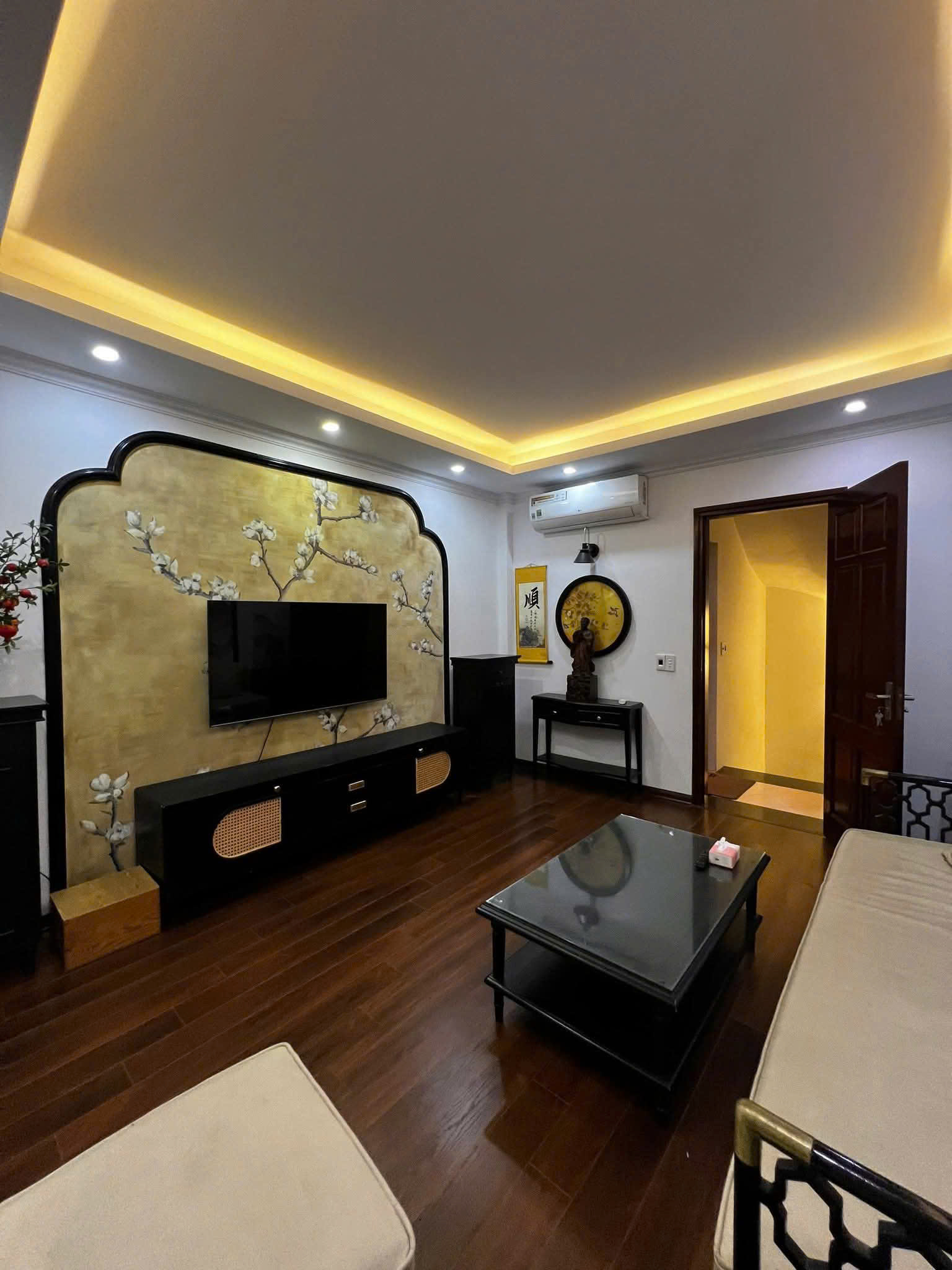 🔥 NHÀ ĐẸP THẠCH BÀN – FULL NỘI THẤT – Ô TÔ ĐỖ CỔNG – CHỈ 35M2 MÀ CHẤT HƠN NHÀ 50M2 🔥