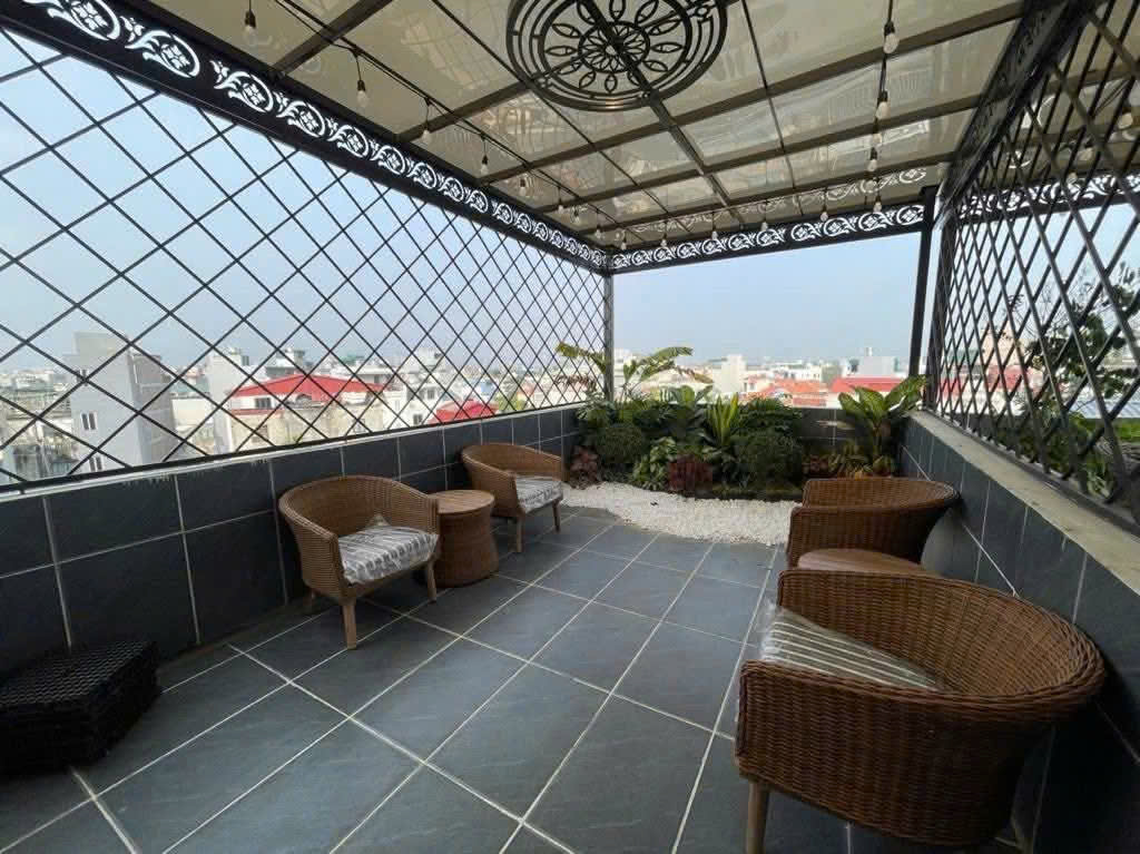 🔥 NHÀ ĐẸP THẠCH BÀN – FULL NỘI THẤT XỊN – Ô TÔ ĐỖ CỔNG – CHẤT NHƯ BIỆT THỰ MINI! 🔥