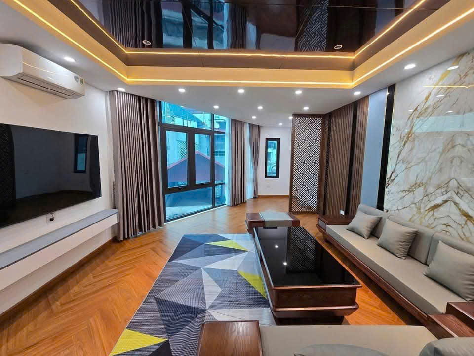 🏡 SIÊU PHẨM 7 TẦNG MẶT PHỐ TRUNG TÂM THẠCH BÀN – KINH DOANH ĐỈNH CAO