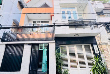 BÁN NHÀ 3 TẦNG PHONG CÁCH BIỆT THỰ MẶT TIỀN HXH Đ.LÊ THỊ RIÊNG, QUẬN 1- DT 99M2 NGANG 4.2M*24M SH VUÔNG ĐẸP- 0938676685 GIANG GIANG