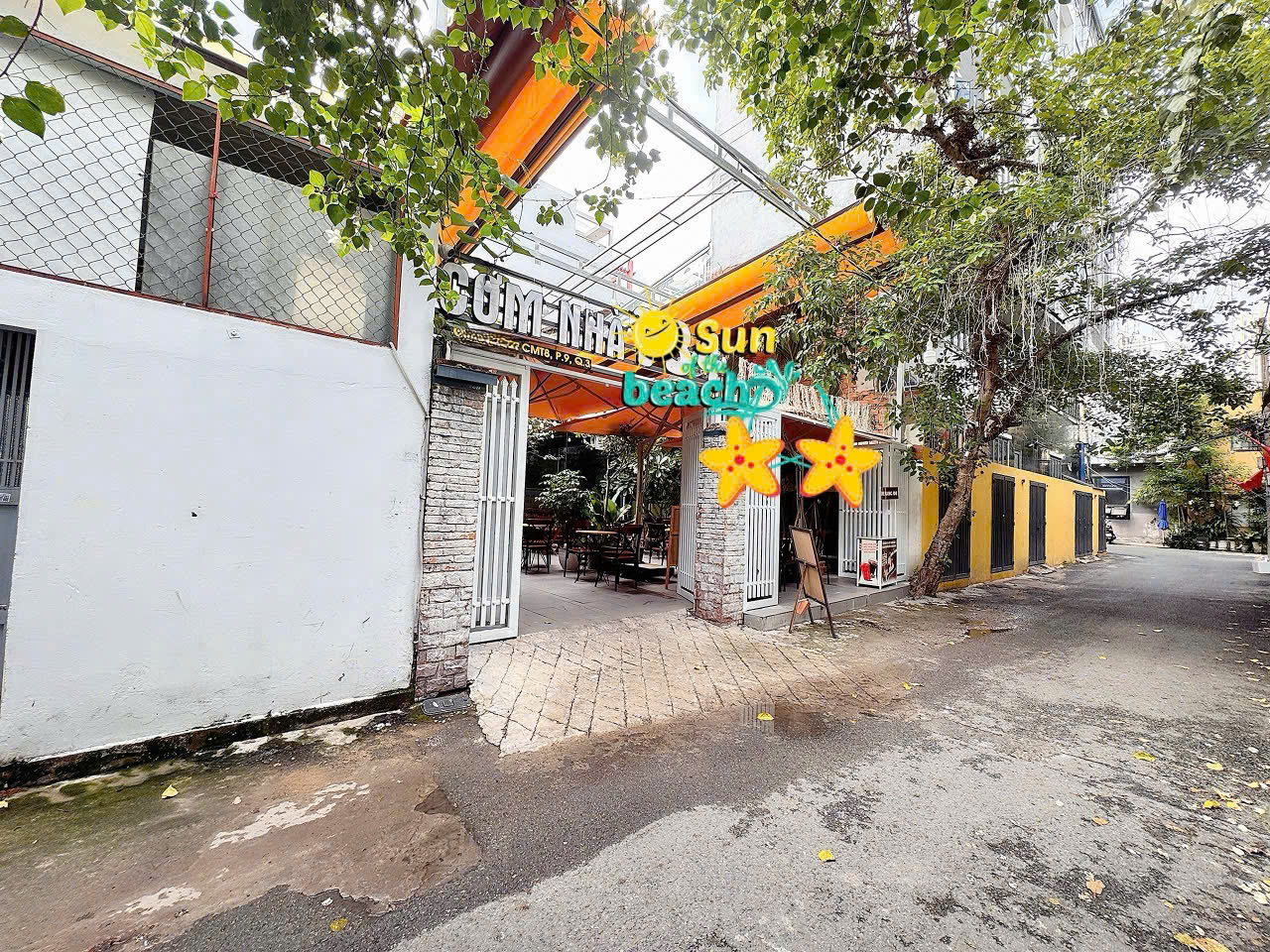 HIẾM NGANG LỚN 15M*20M- BÁN NHÀ 2 TẦNG ĐANG KINH DOANH NHÀ HÀNG MẶT TIỀN HXH Đ.CÁCH MẠNG THÁNG 8, QUẬN 3