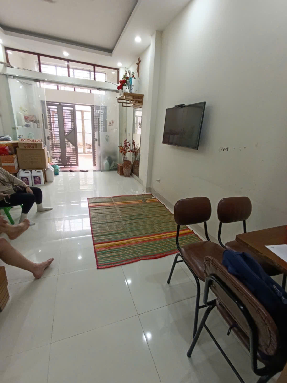 Bán nhà 43m2 3tầng giá hơn 5 tỷ Ô tô đỗ cửa tiện ích bạt ngàn